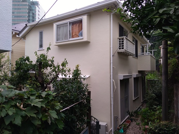 横浜市保土ヶ谷区でモルタル壁の塗装工事を行いました