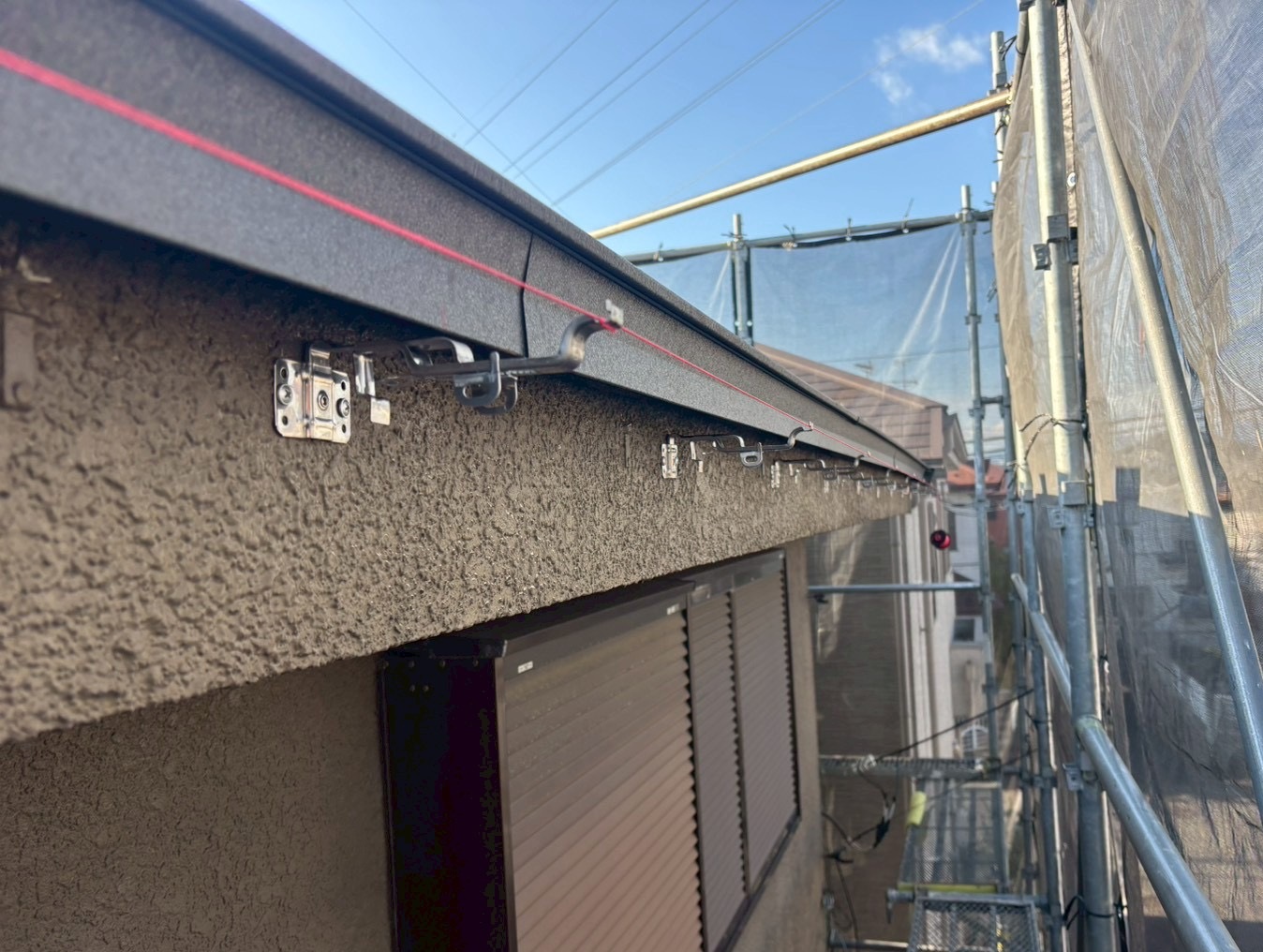 吊り金具取付け